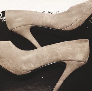 Steve Madden Dedee Suede Pump Heels Taupe/Nude